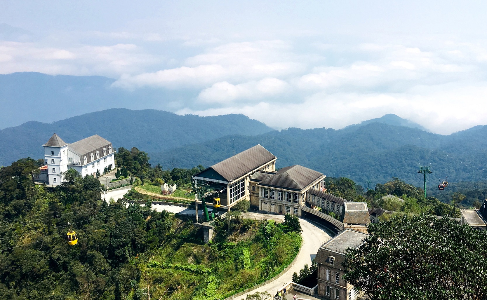 云顶城堡（林晓明）.jpg