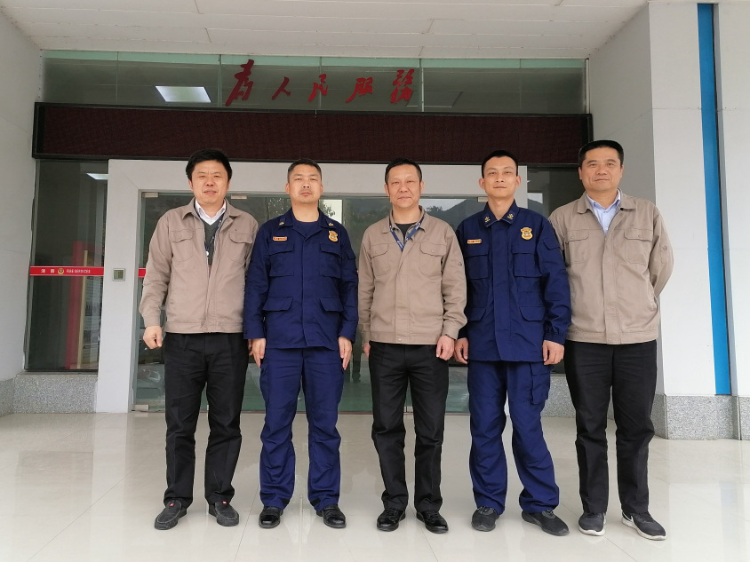 消防大队走访.jpg 消防大队走访.jpg