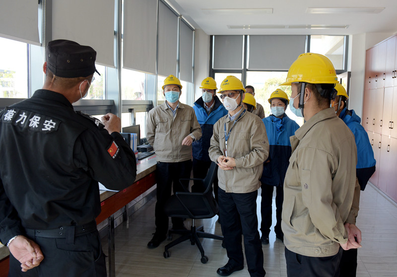 珠纤公司总经理王军检查公司入厂人员体温监测情况_副本.jpg 珠纤公司总经理王军检查公司入厂人员体温监测情况_副本.jpg